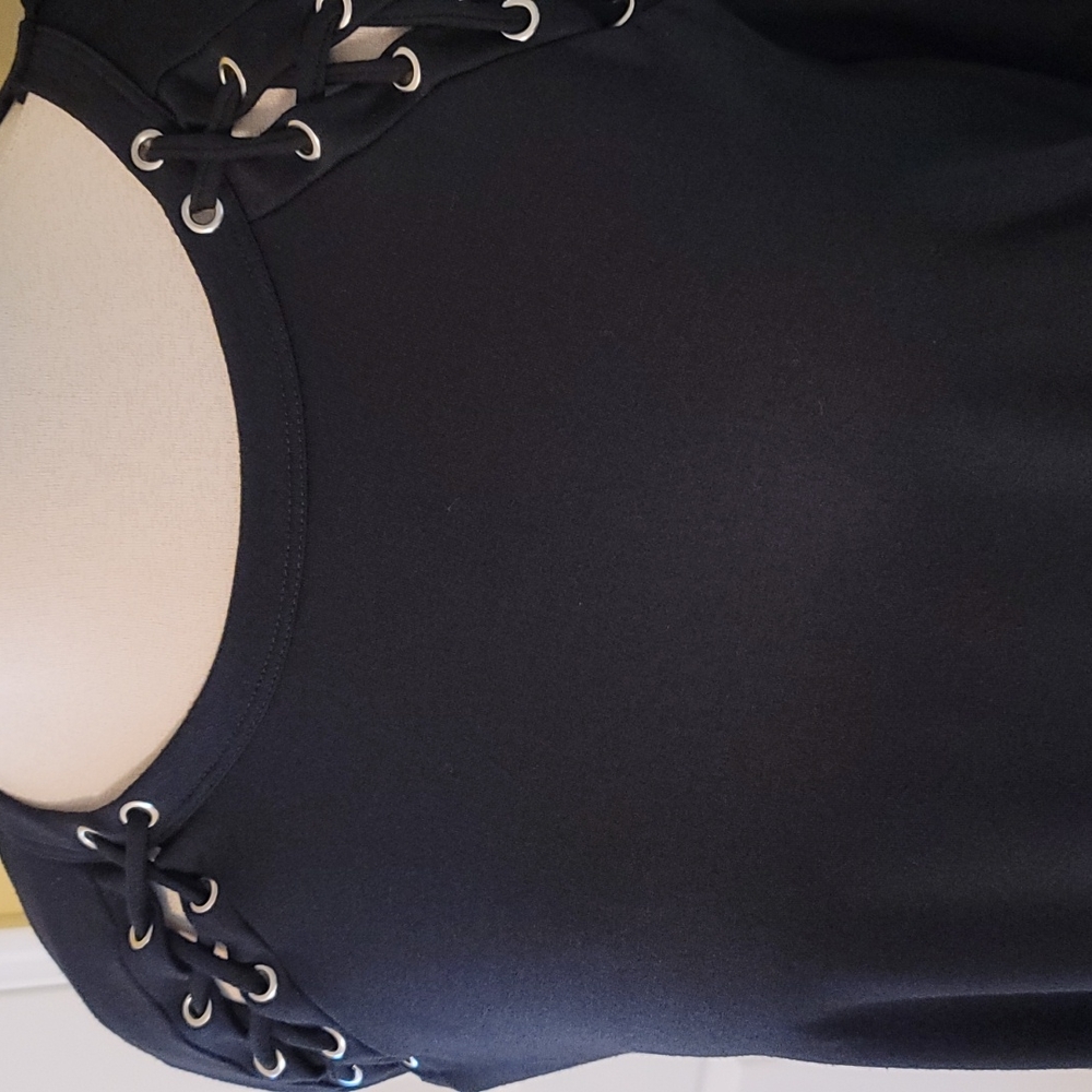 Shoulder Laced Dress - Picture 2 of 7